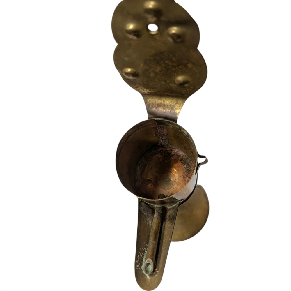 Antique Dutch Brass whale oil lamp. 14
